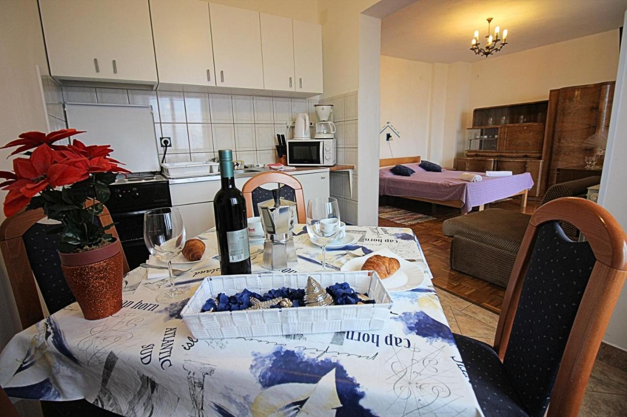 Guesthouse Marija Novi Vinodolski Extérieur photo