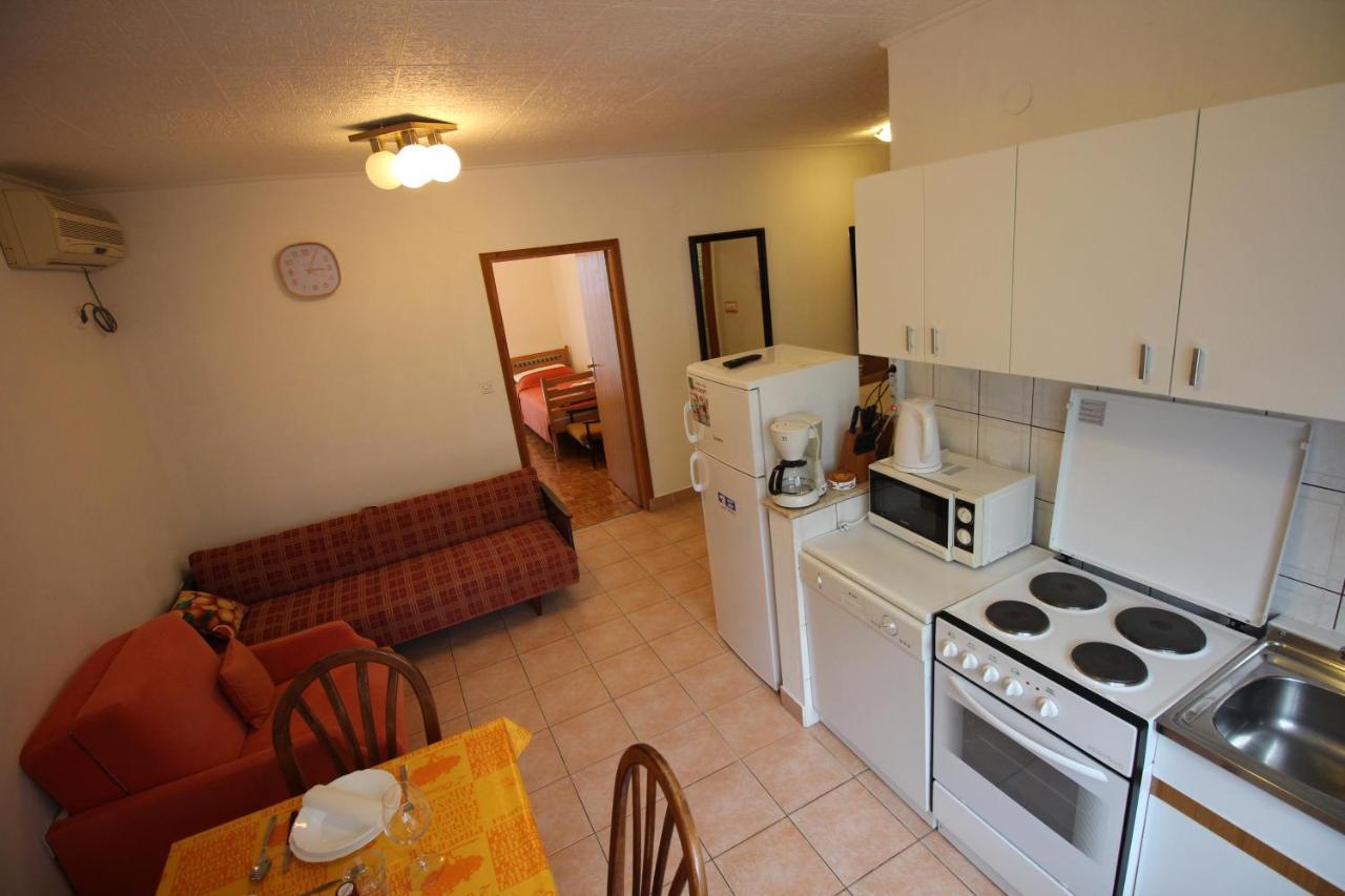 Guesthouse Marija Novi Vinodolski Extérieur photo