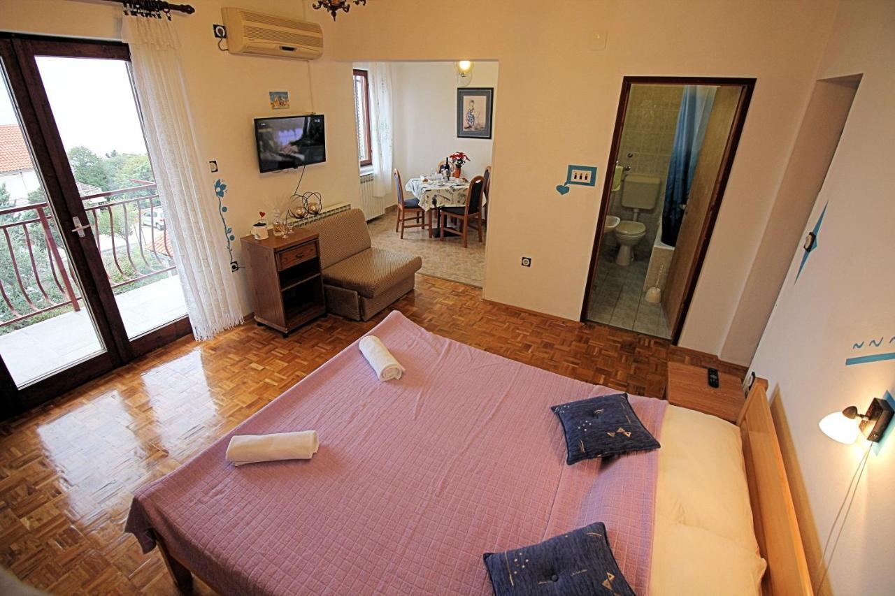 Guesthouse Marija Novi Vinodolski Extérieur photo