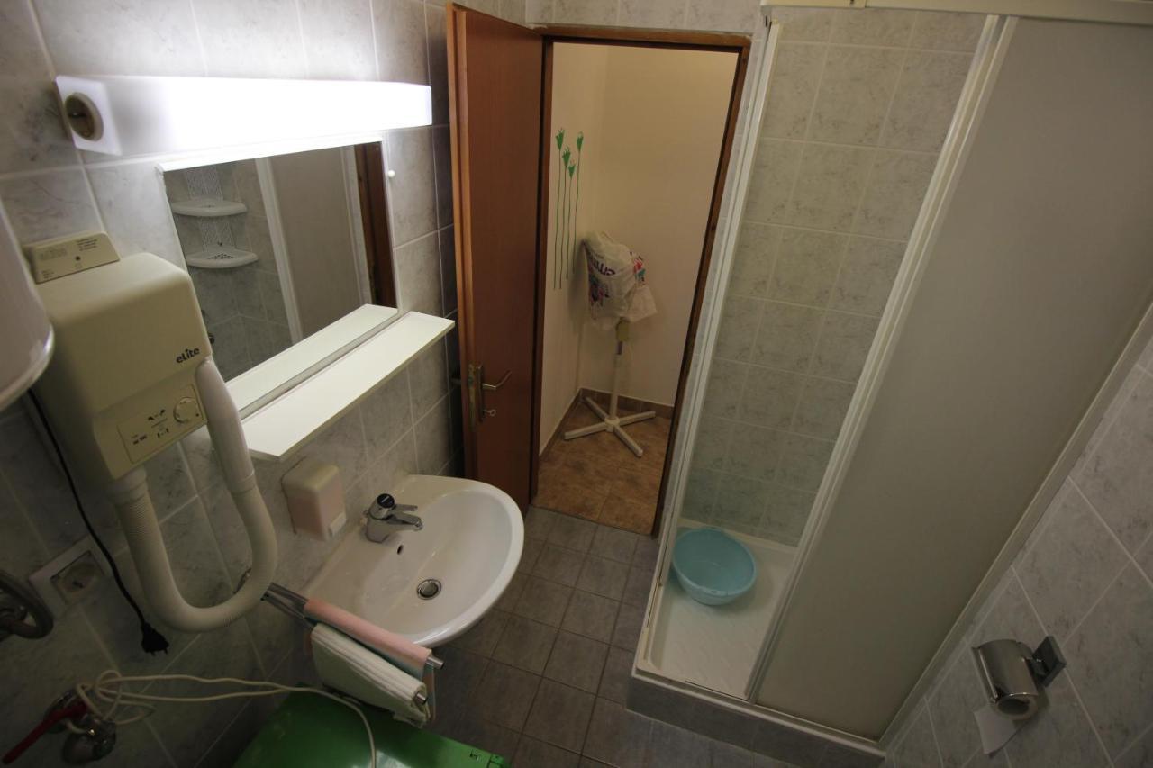 Guesthouse Marija Novi Vinodolski Extérieur photo