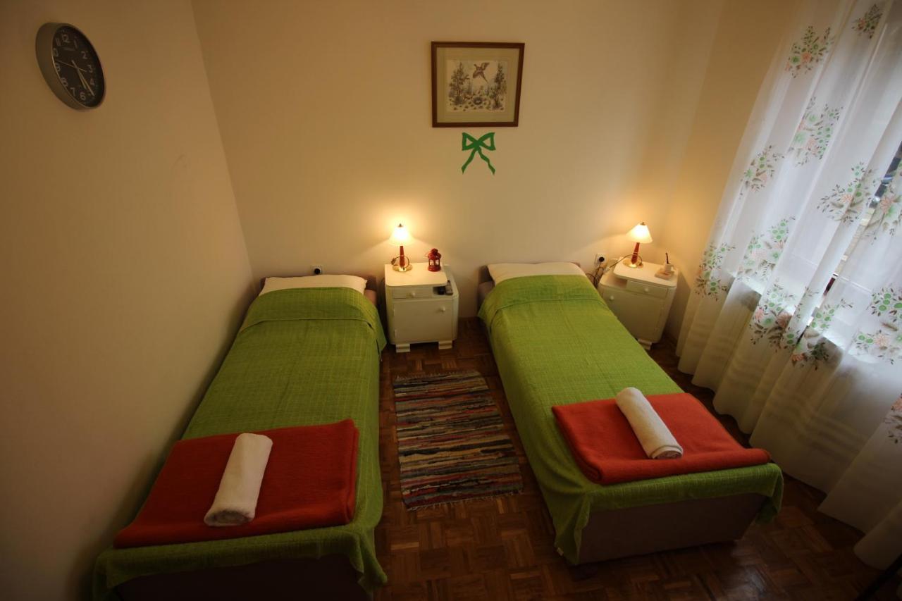 Guesthouse Marija Novi Vinodolski Extérieur photo